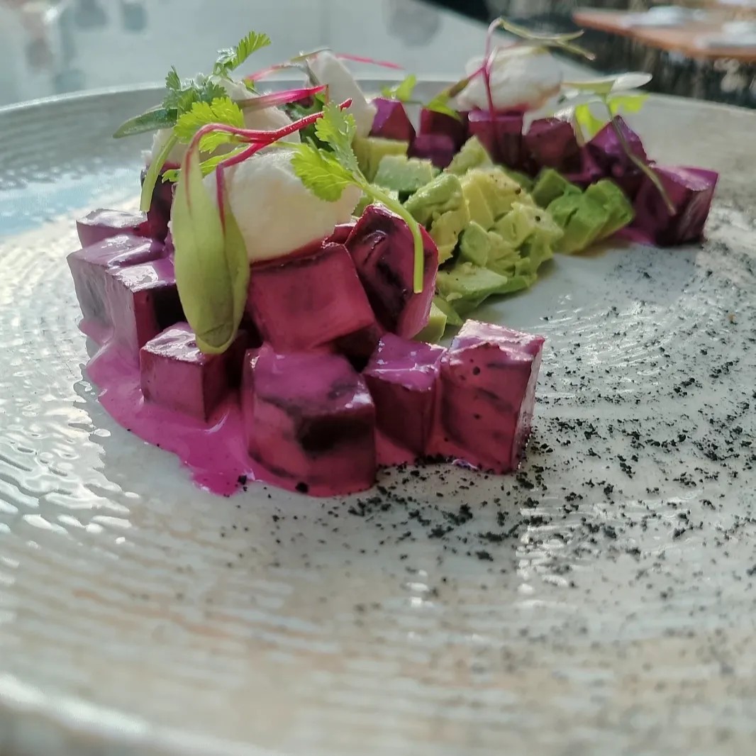 Image alt description