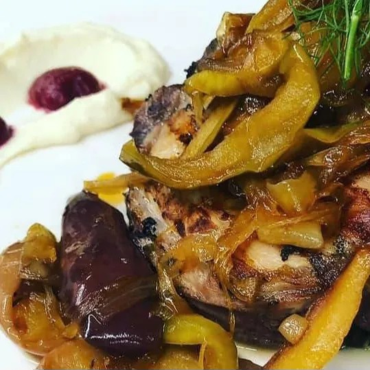 Image alt description