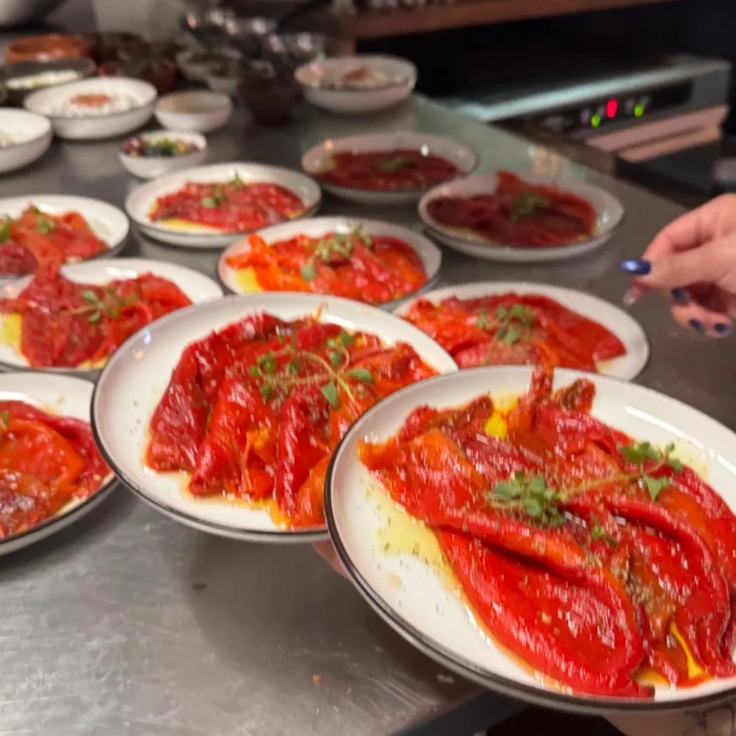 Image alt description