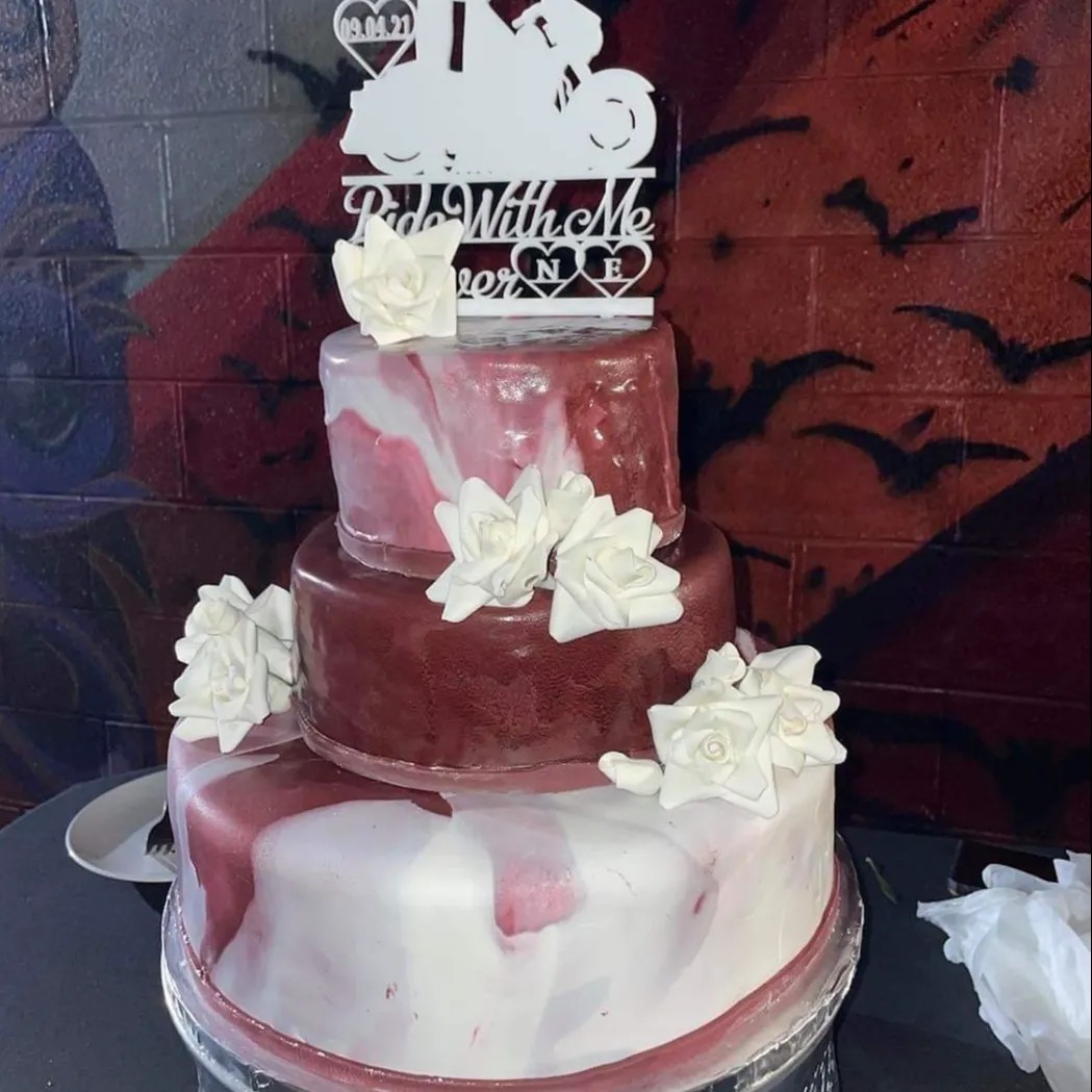 Image alt description