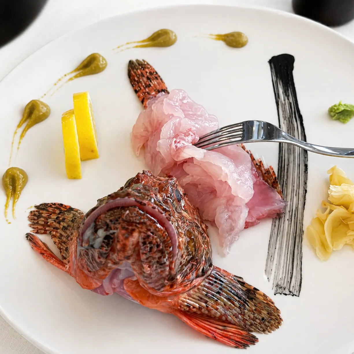 Image alt description