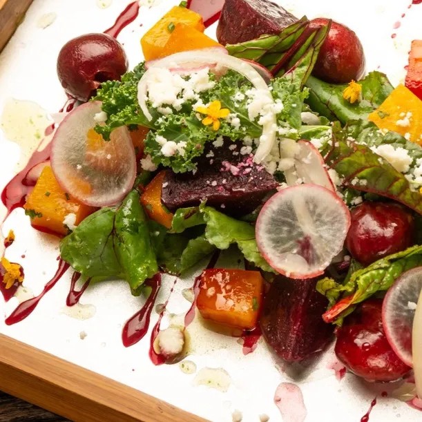 Image alt description