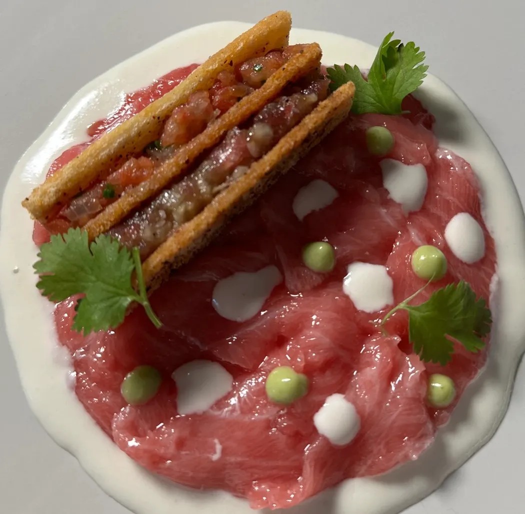 Image alt description