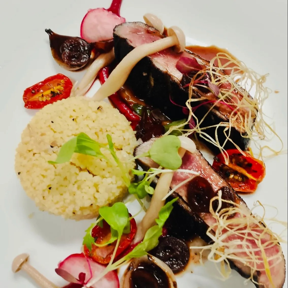 Image alt description