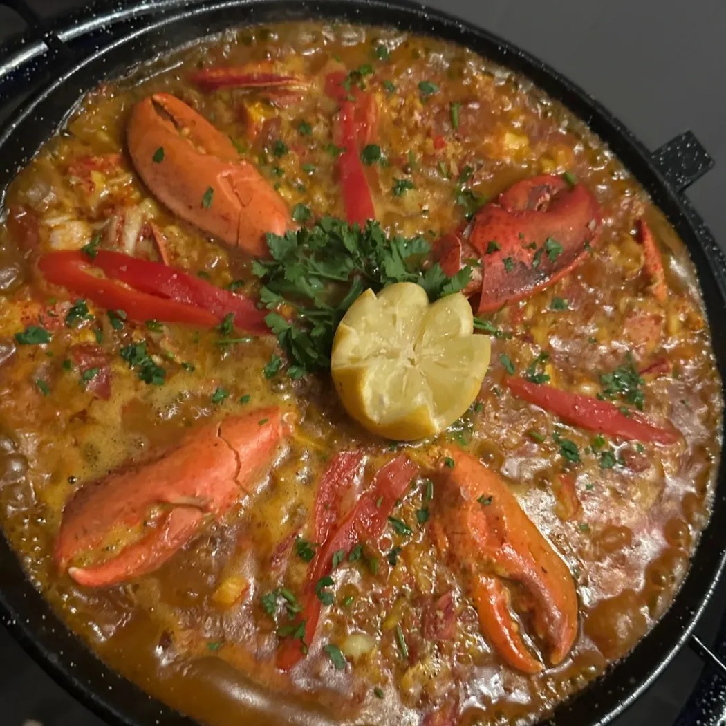 Image alt description