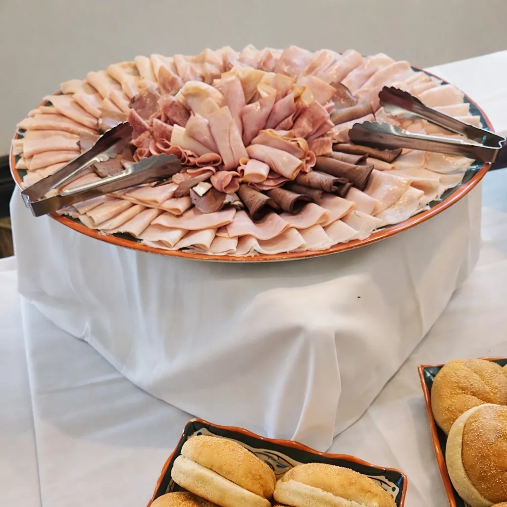 Image alt description