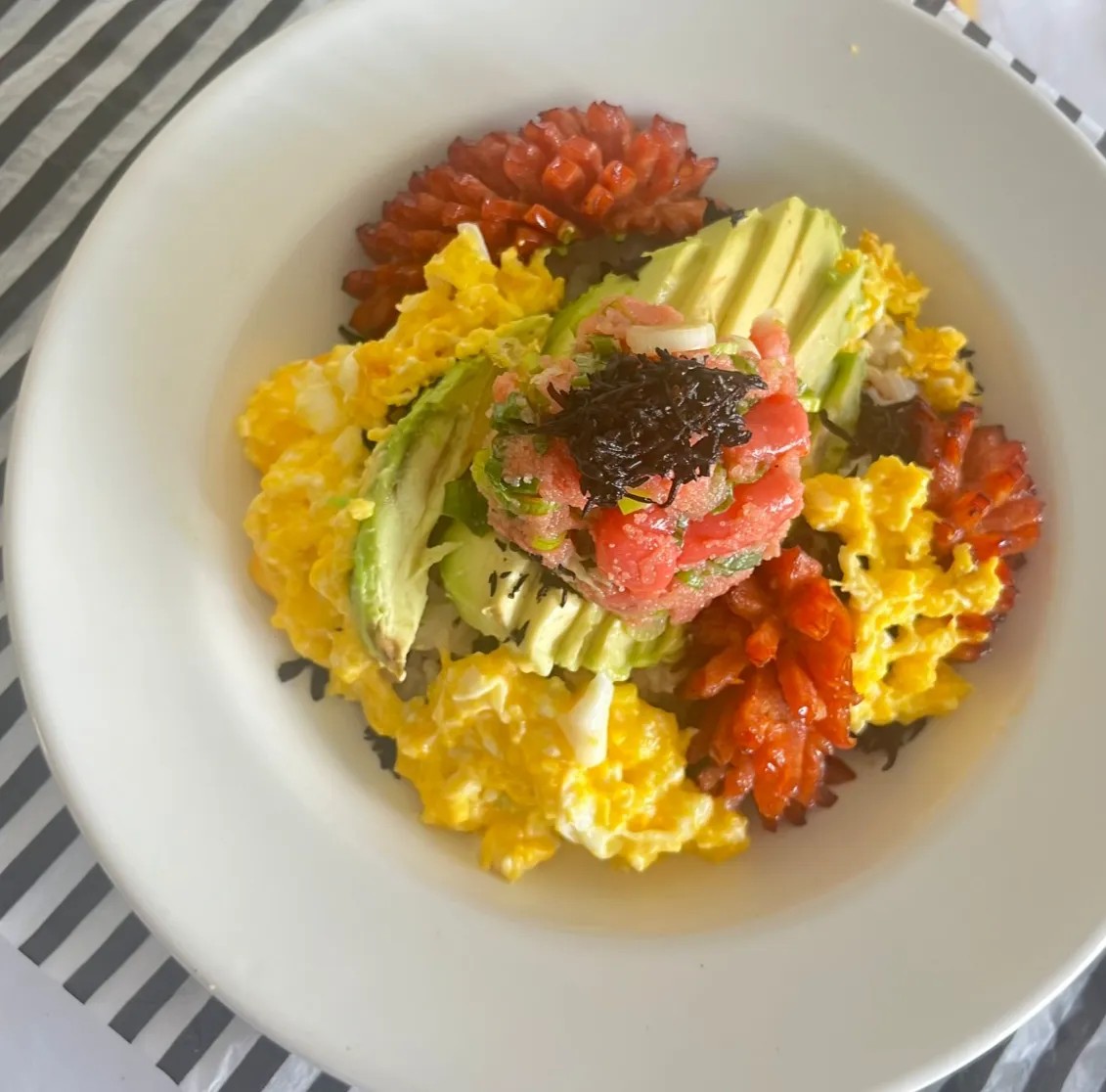 Image alt description