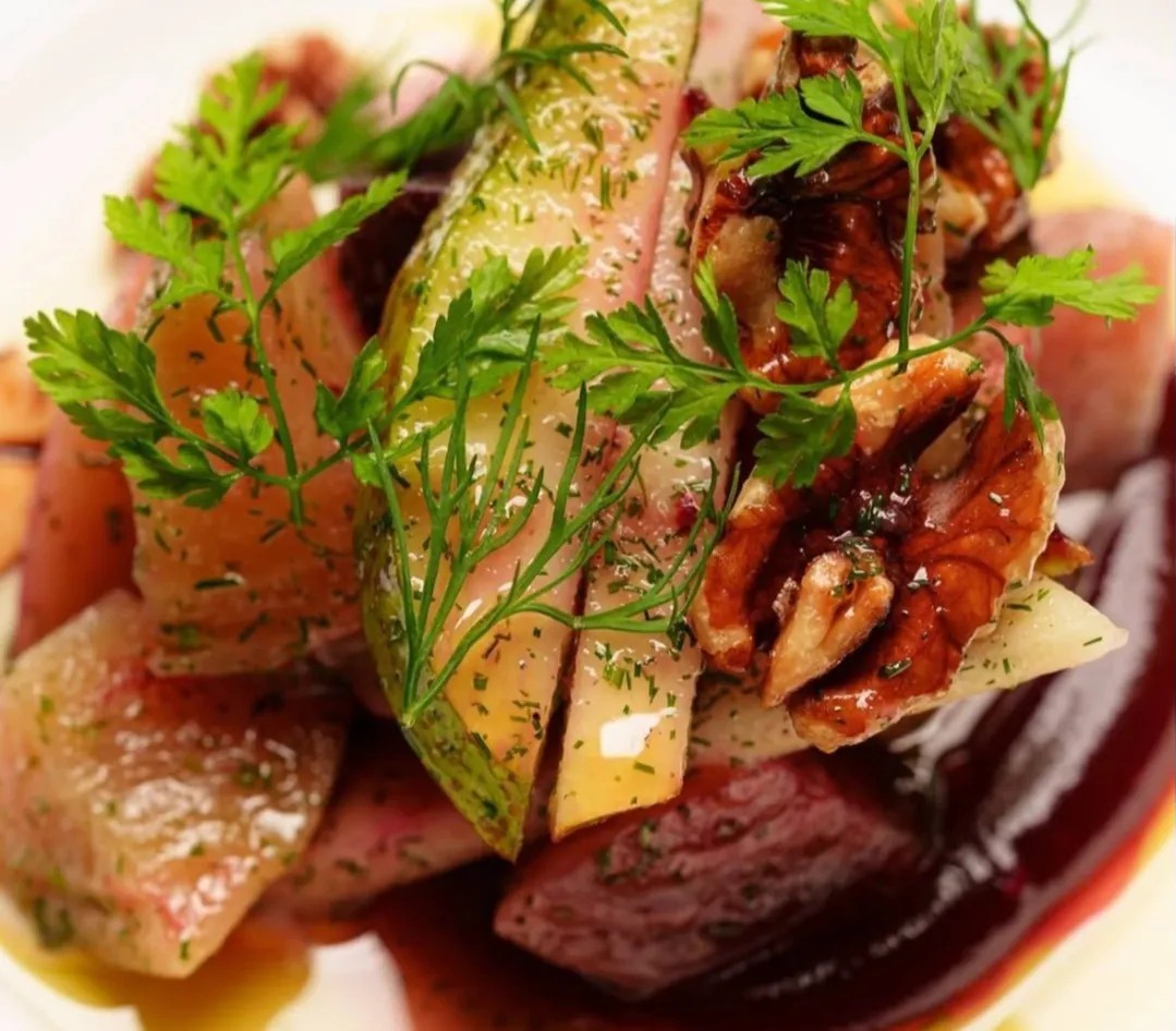 Image alt description