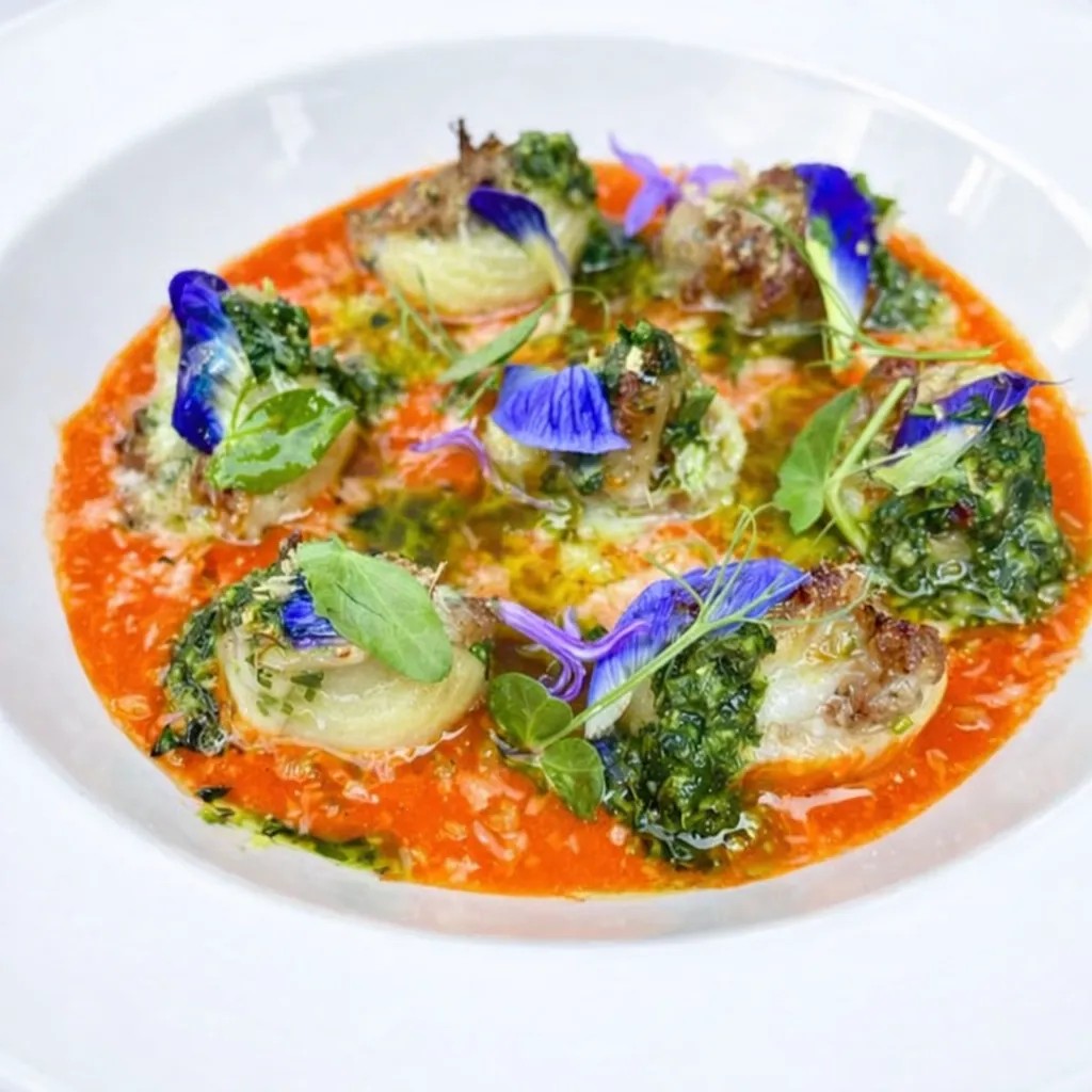 Image alt description