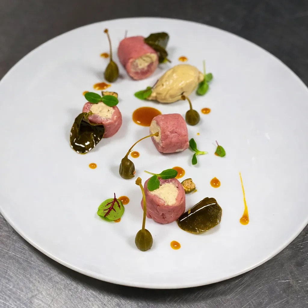 Image alt description