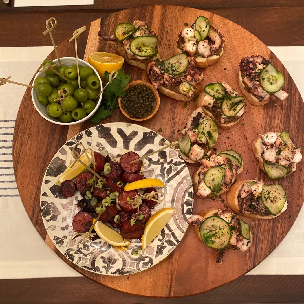 Image alt description