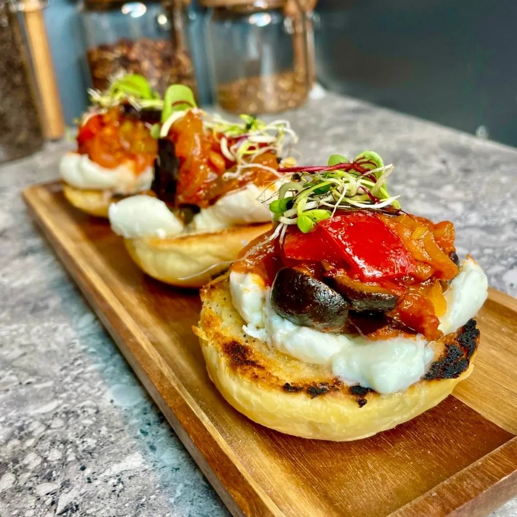 Image alt description