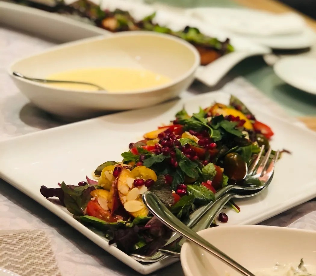 Image alt description