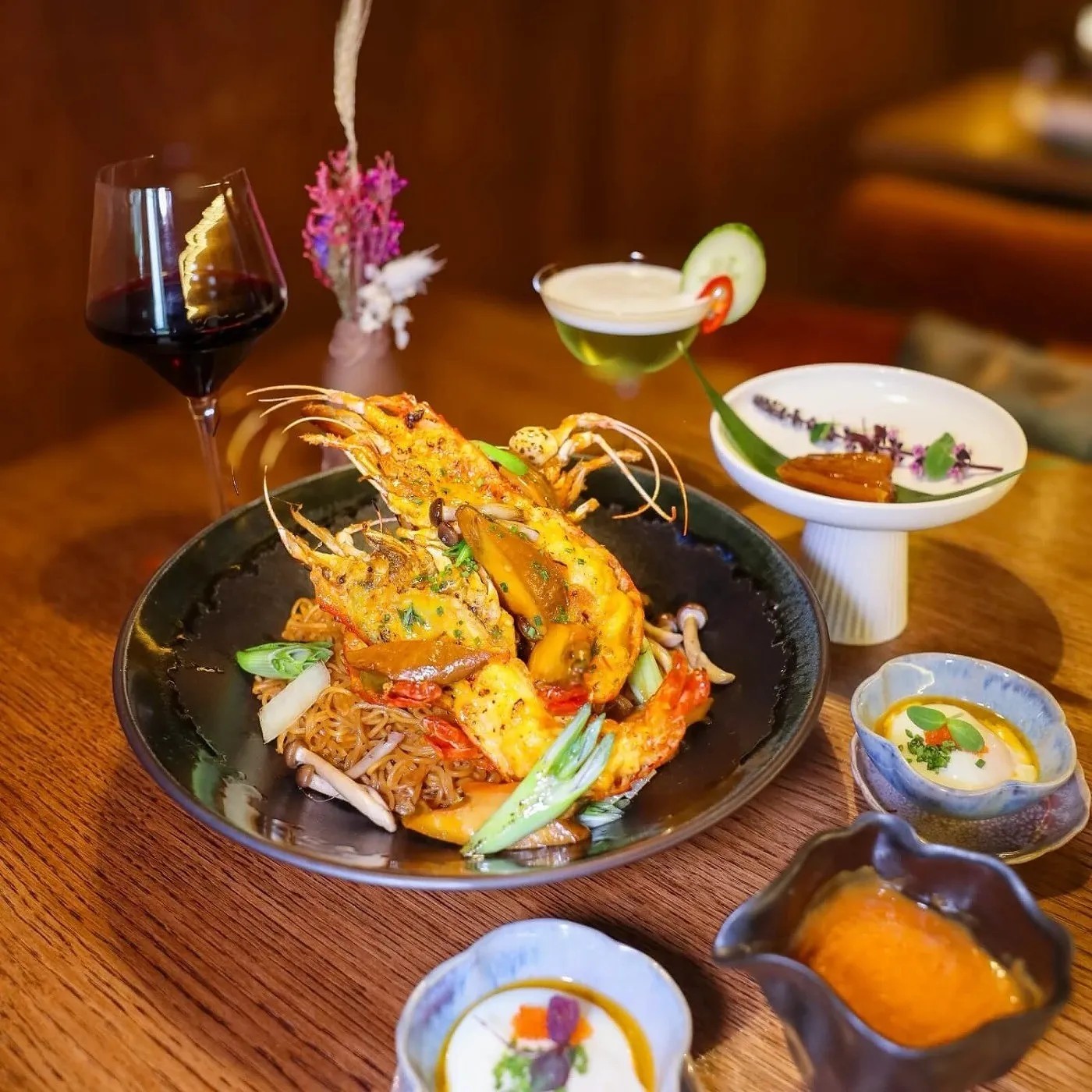 Image alt description