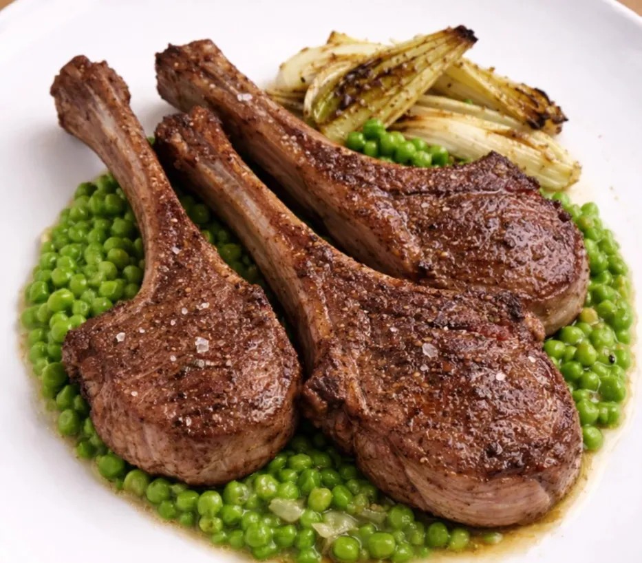 Image alt description