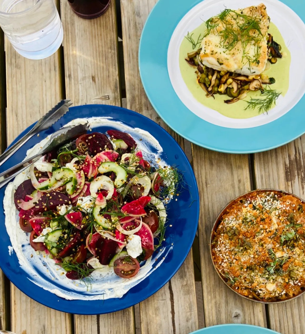 Image alt description