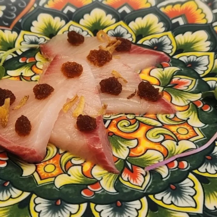 Image alt description