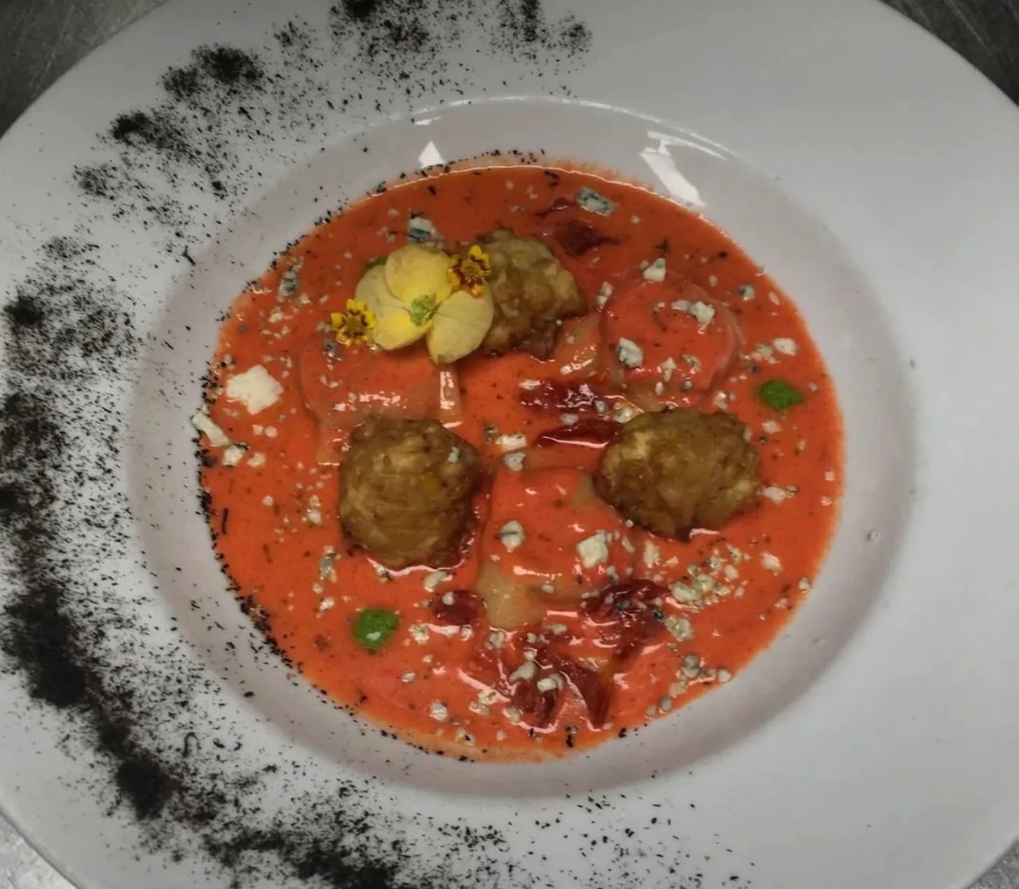 Image alt description