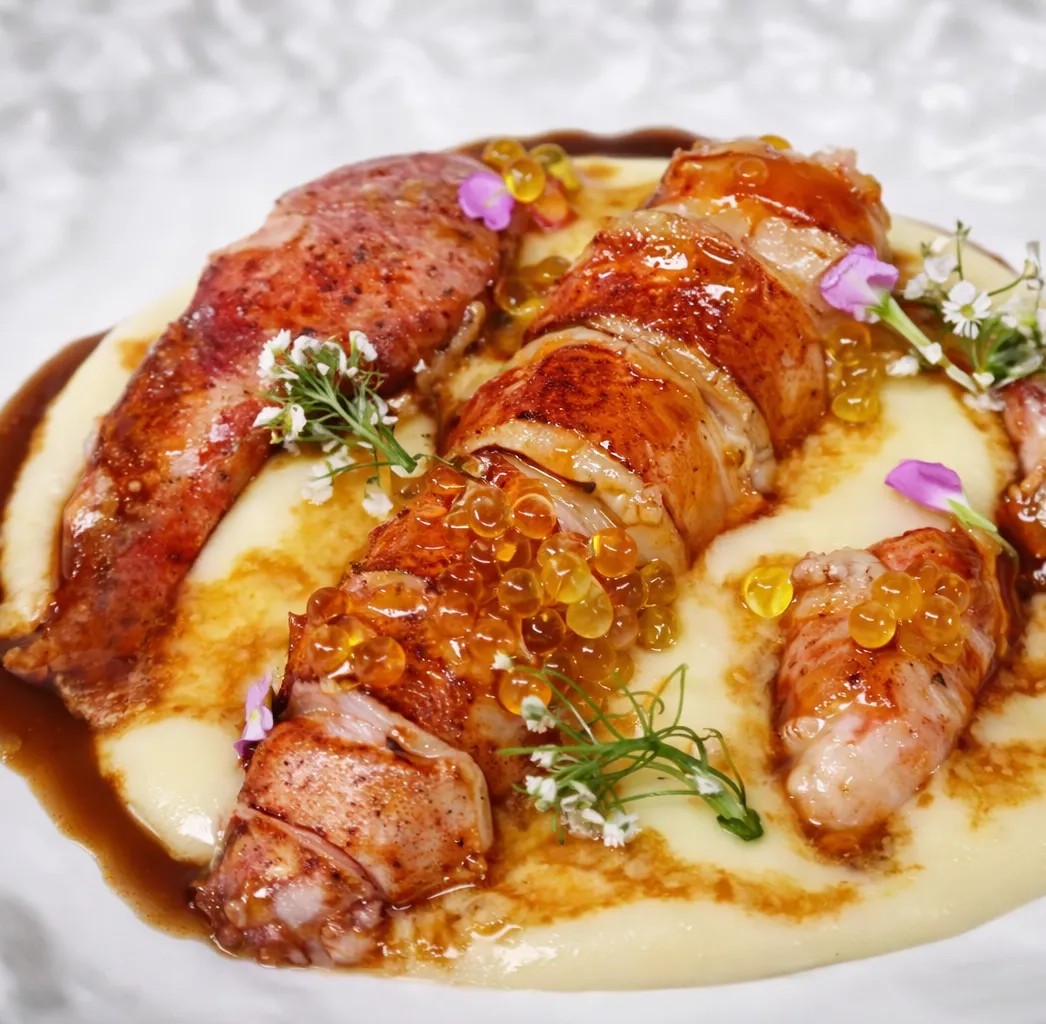 Image alt description