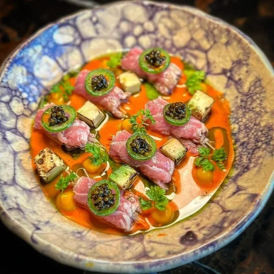 Image alt description