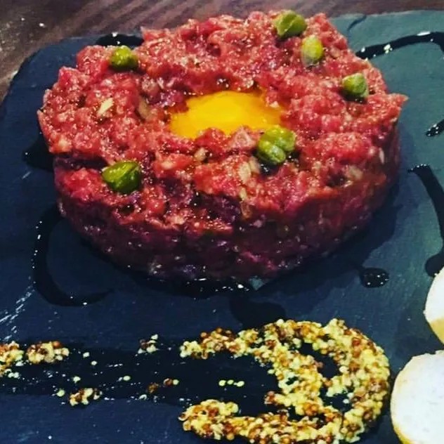 Image alt description