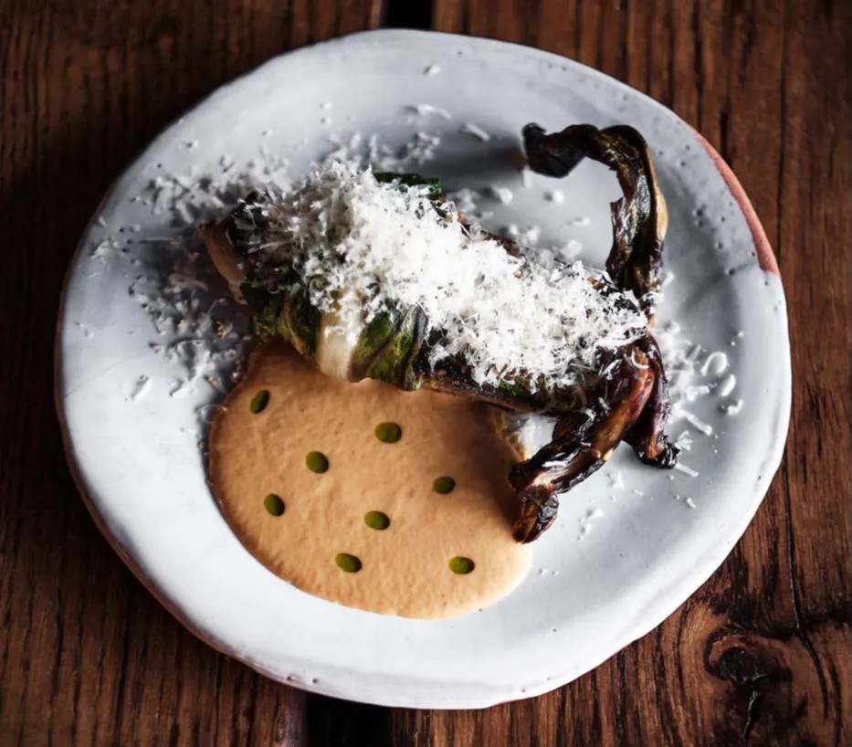 Image alt description