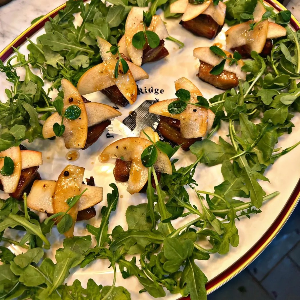 Image alt description