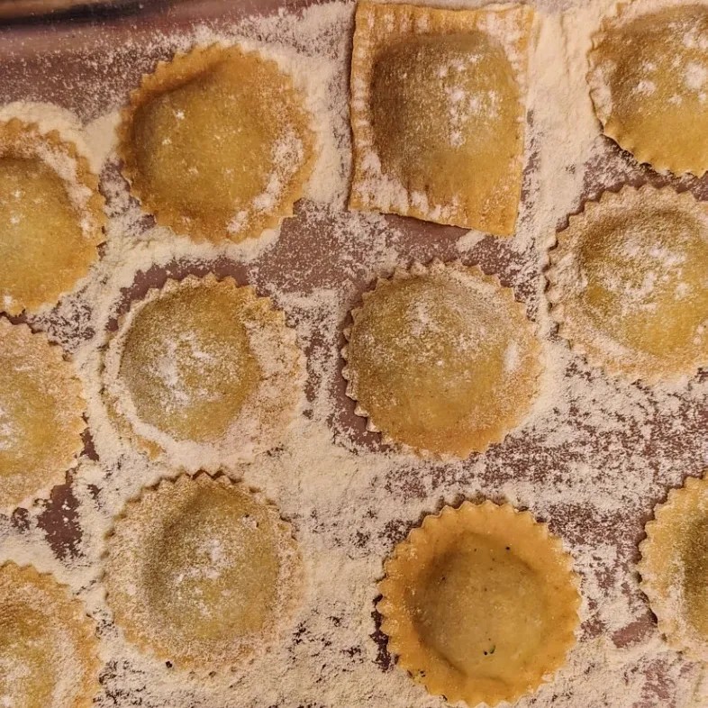 Image alt description