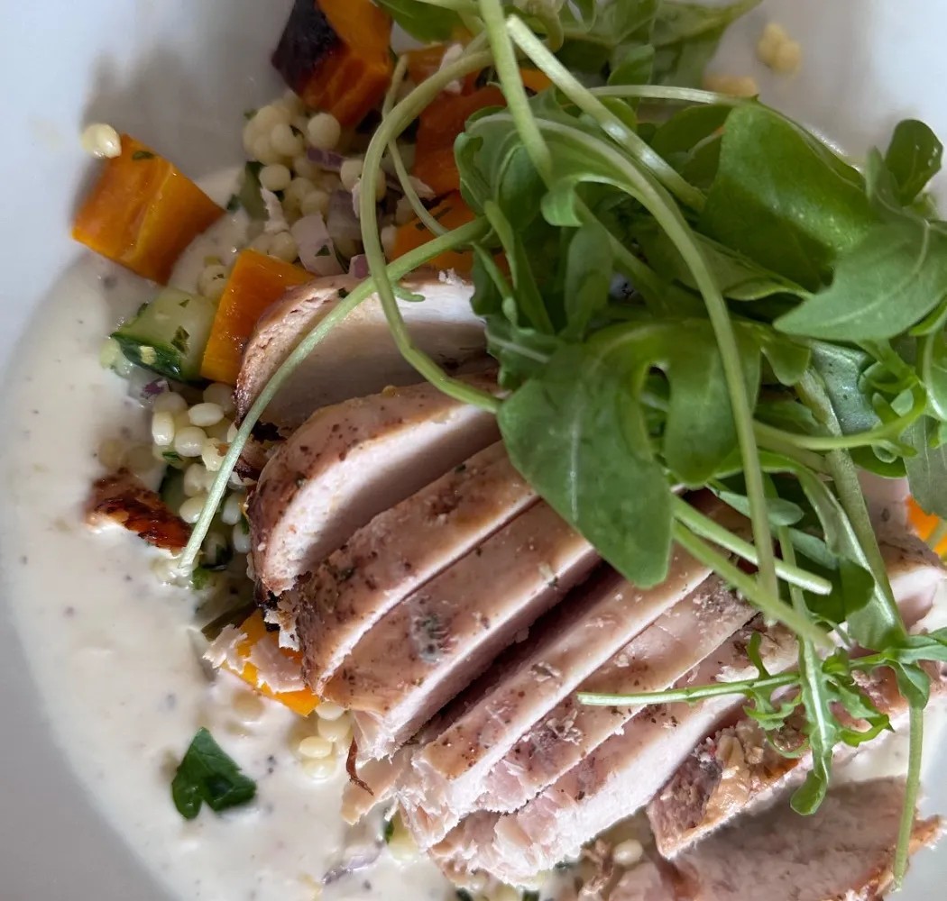 Image alt description