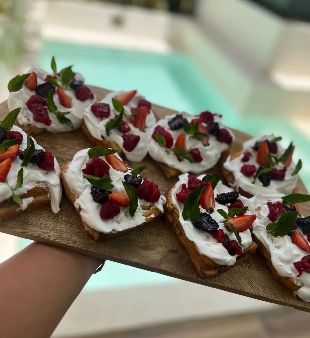 Image alt description