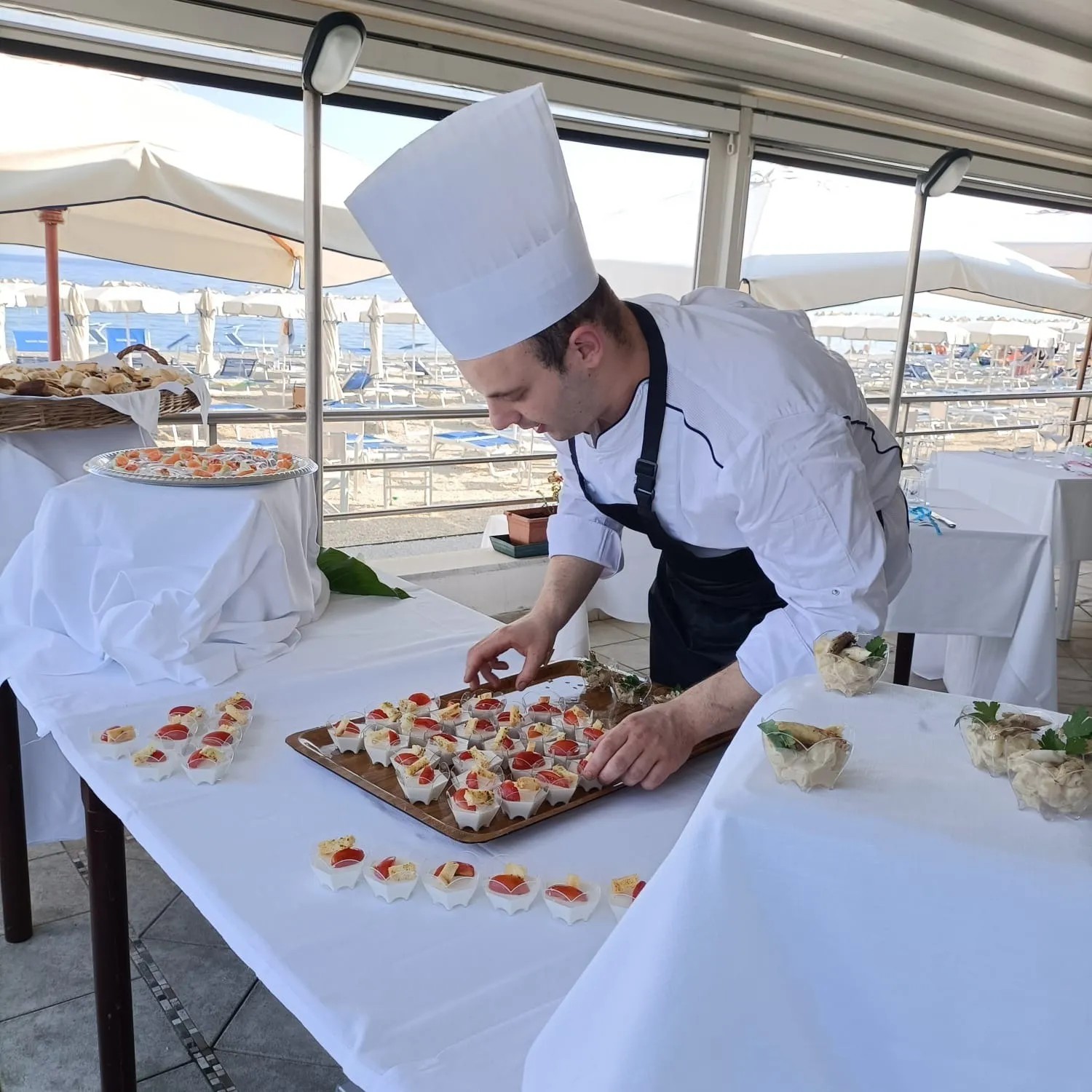 Image alt description