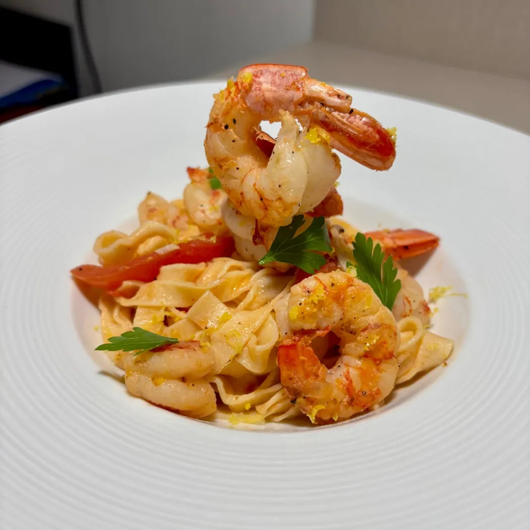 Image alt description