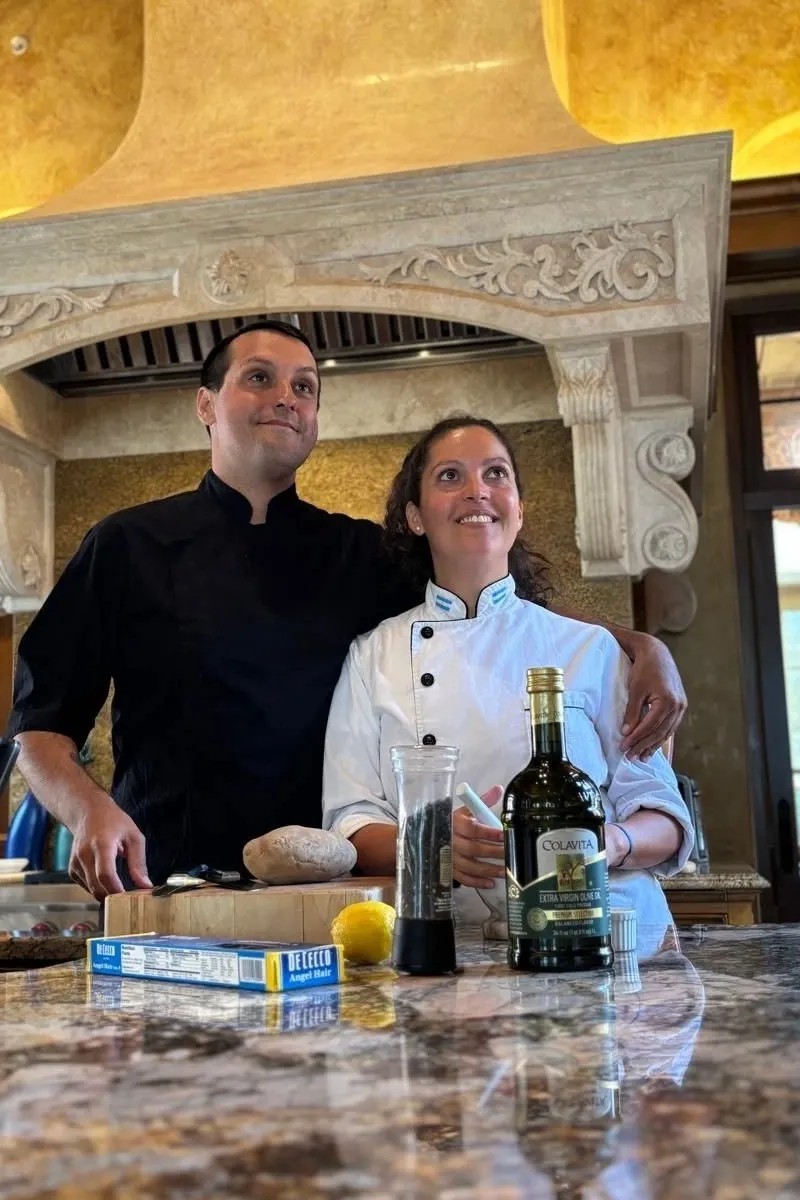 Image alt description