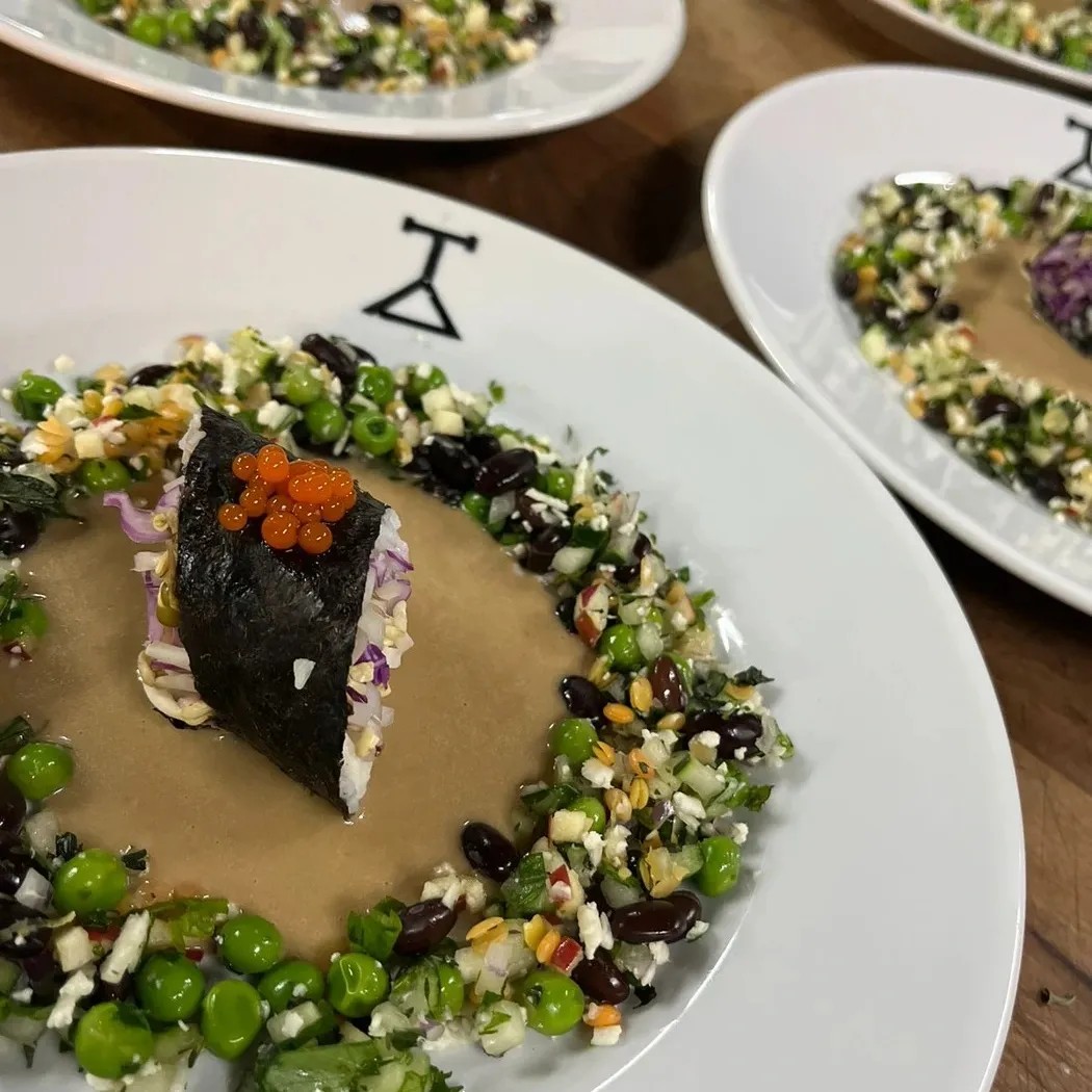 Image alt description