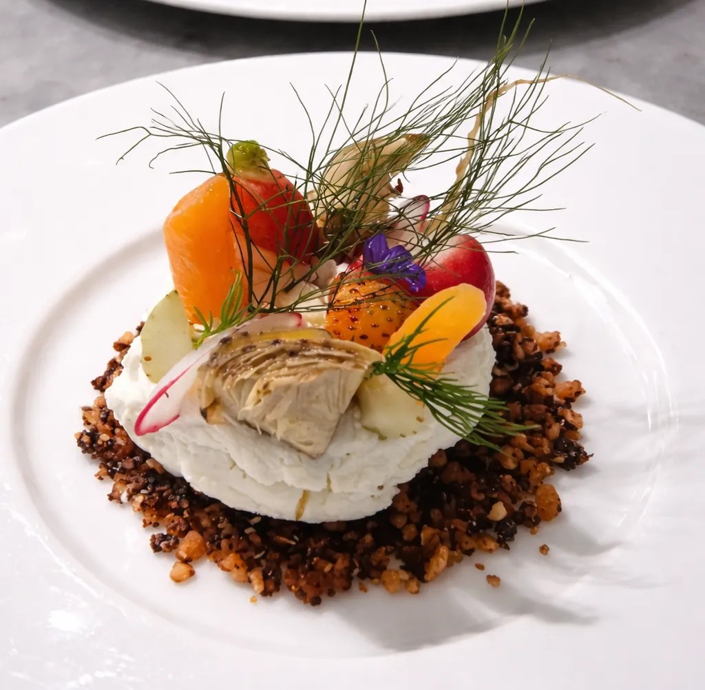 Image alt description