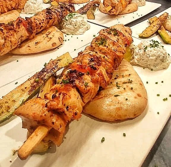 Image alt description