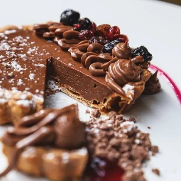 Image alt description