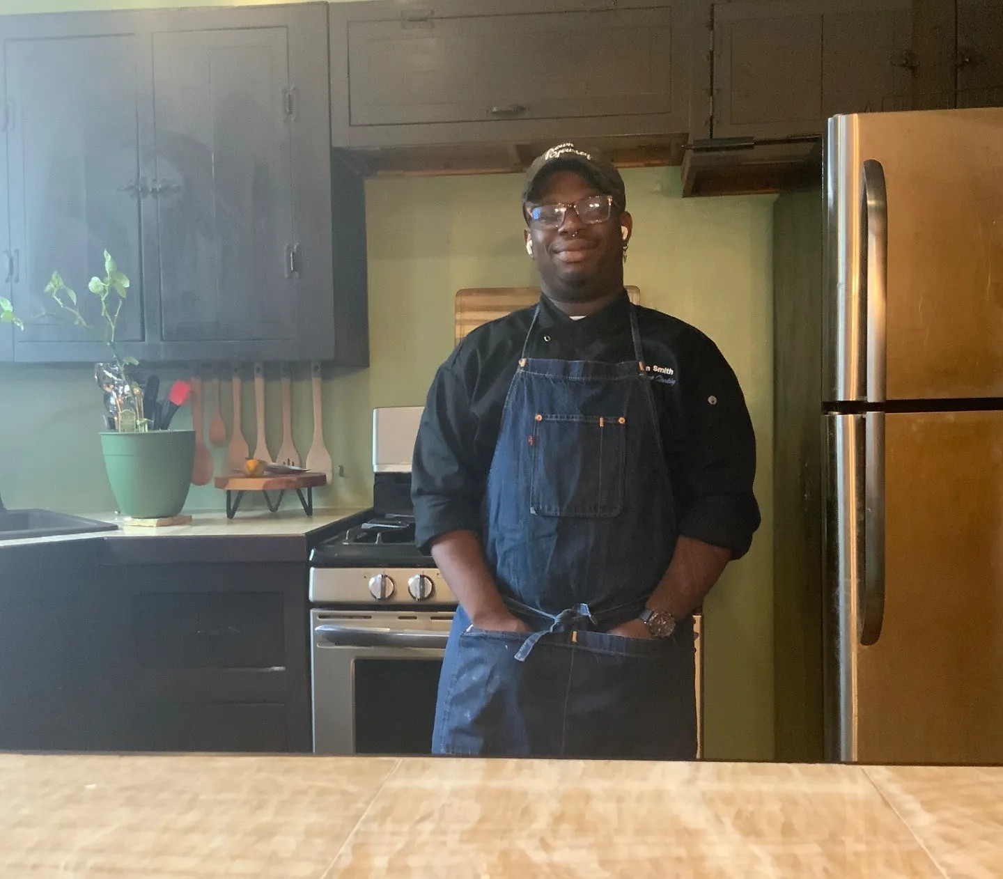 Image alt description