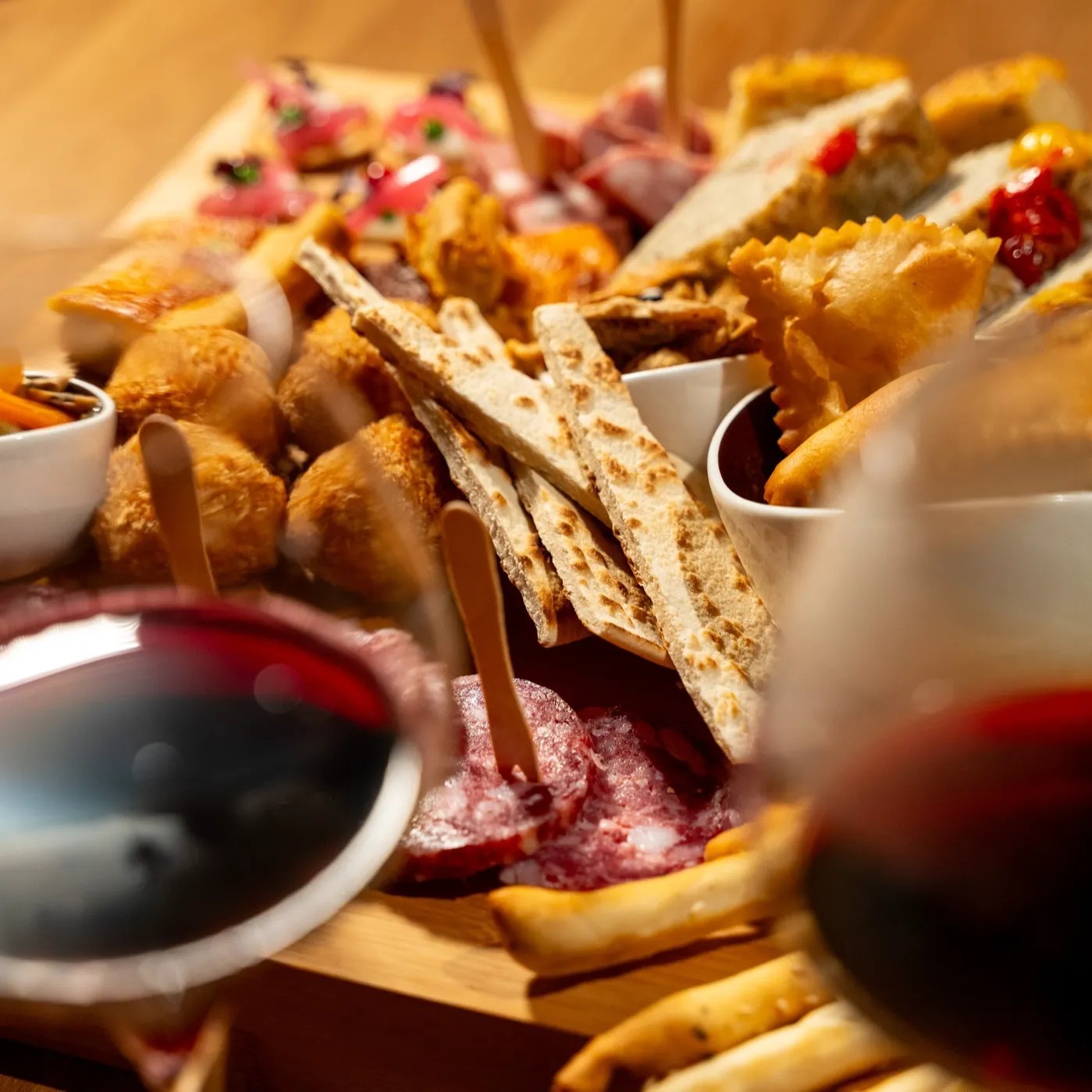 Image alt description