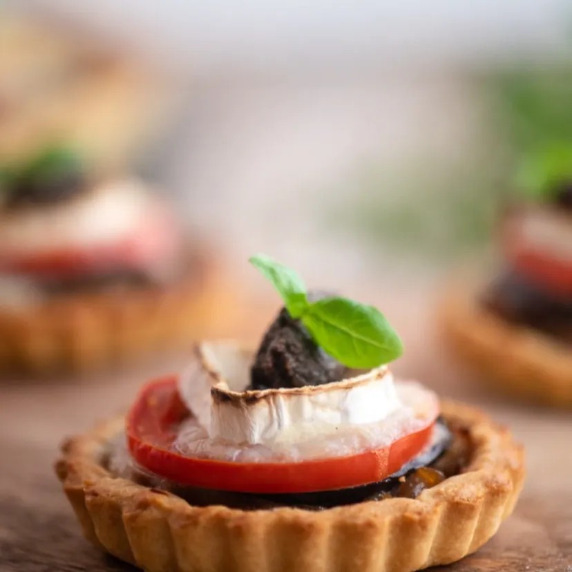 Image alt description