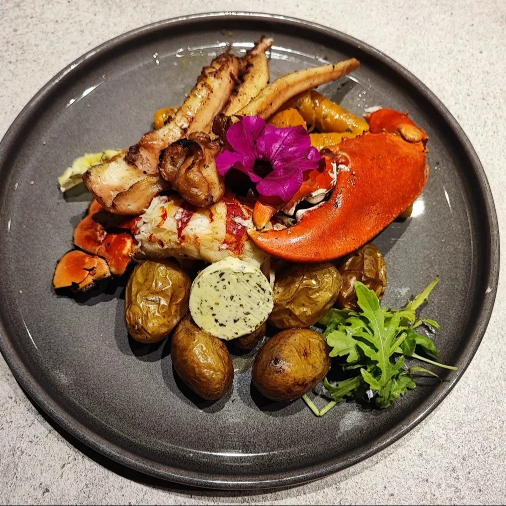 Image alt description