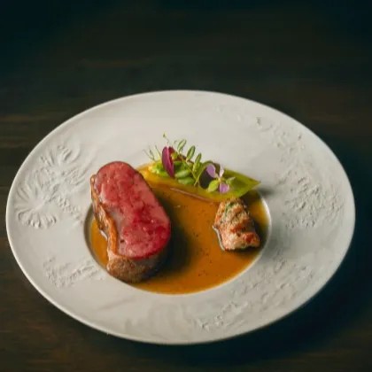 Image alt description