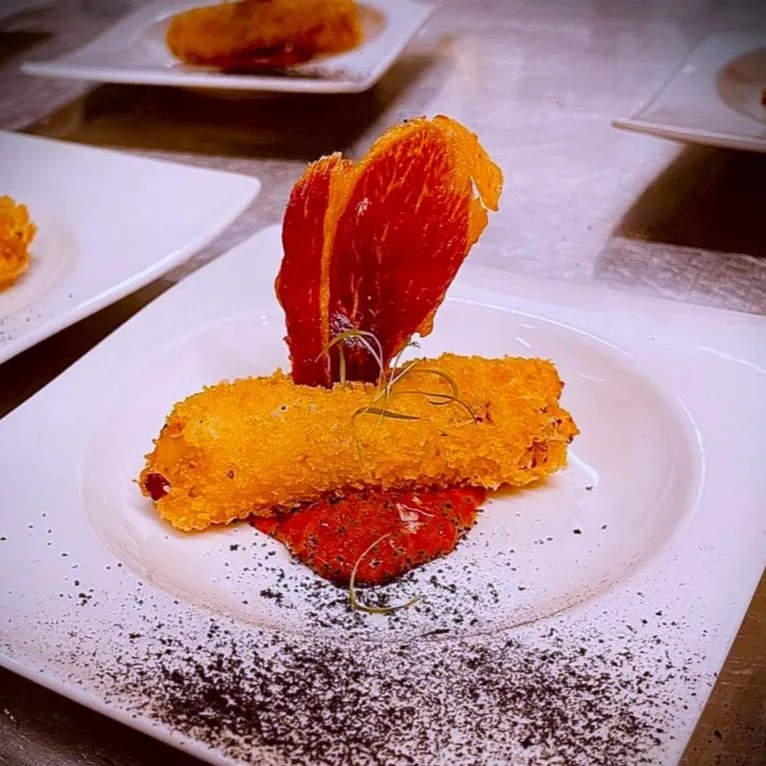 Image alt description