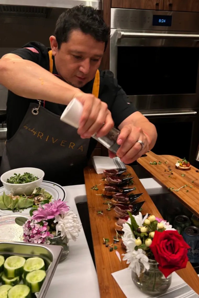 Image alt description