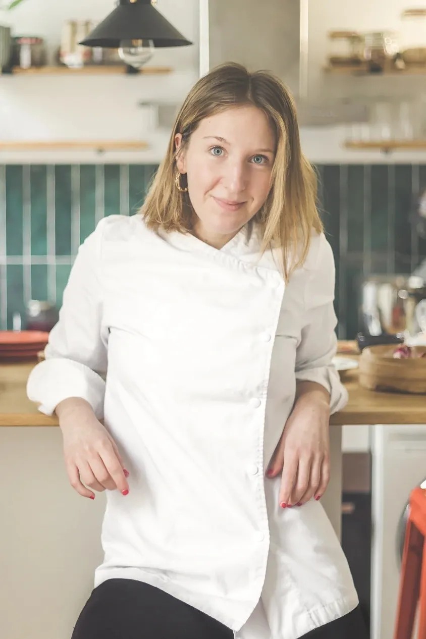 Image alt description