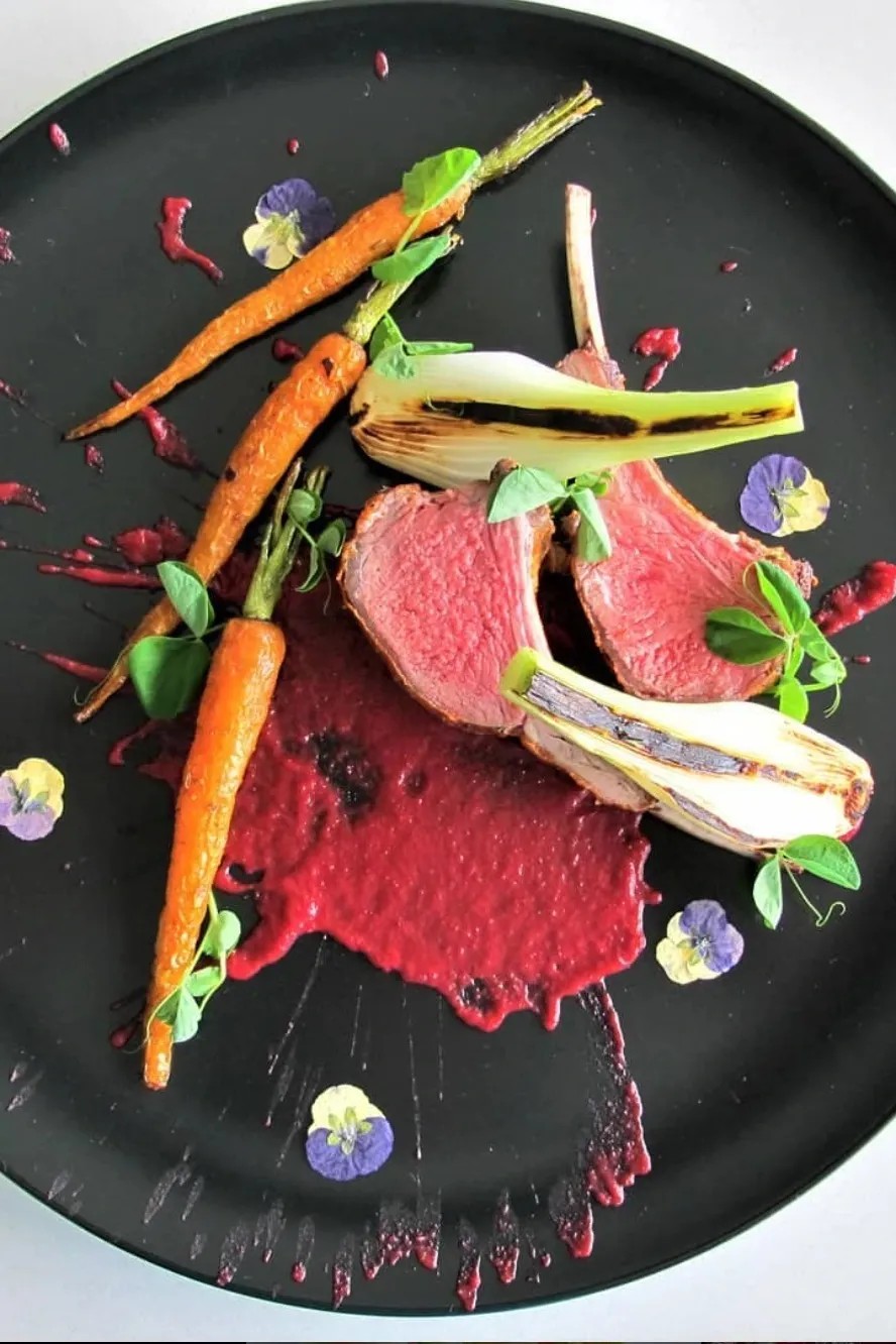 Image alt description