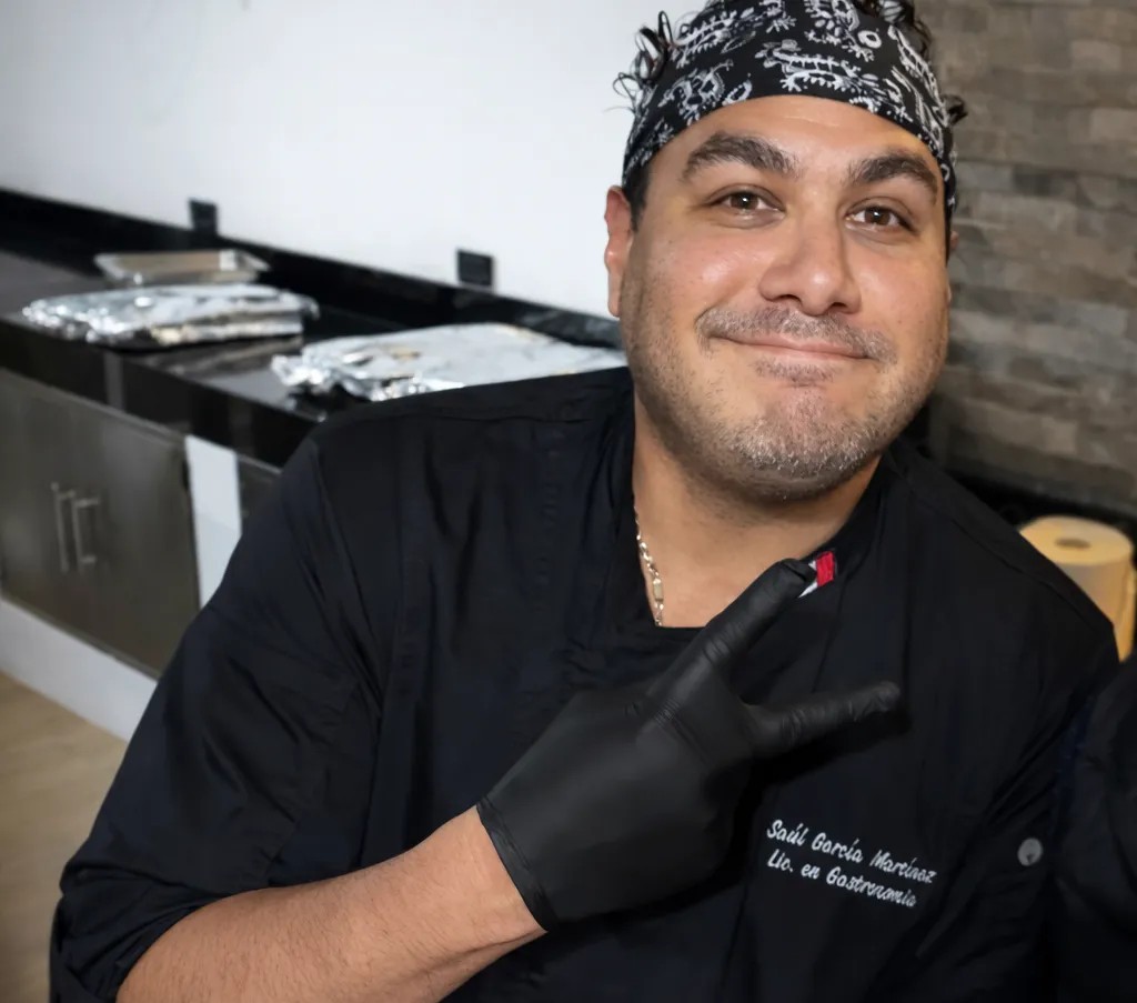 Image alt description