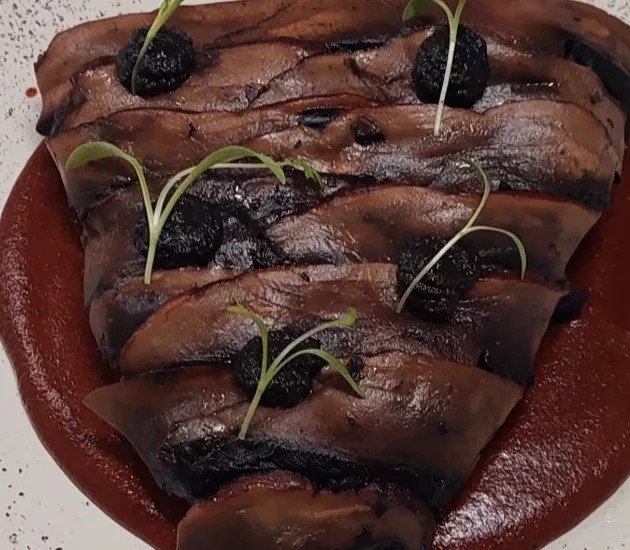 Image alt description