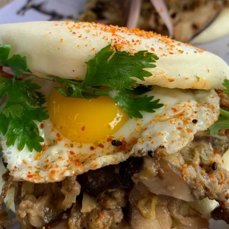 Image alt description