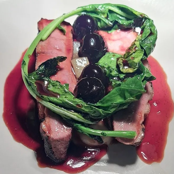 Image alt description